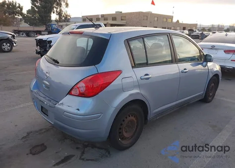 2009 Nissan Versa 1.8S z USA, uszkodzony, nr VIN 3N1BC13E49L411157